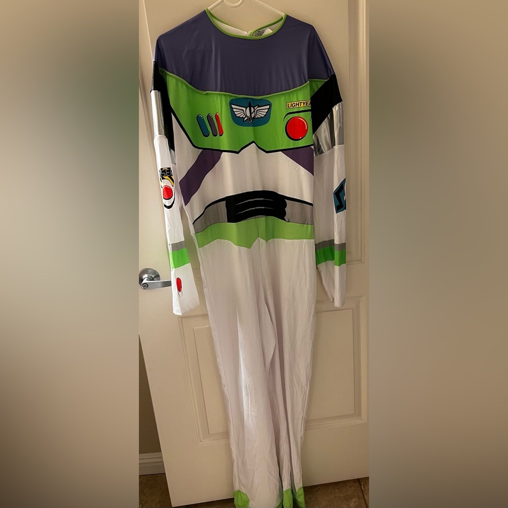 Disney Toy Story Men's Buzz Lightyear Deluxe Adult costume